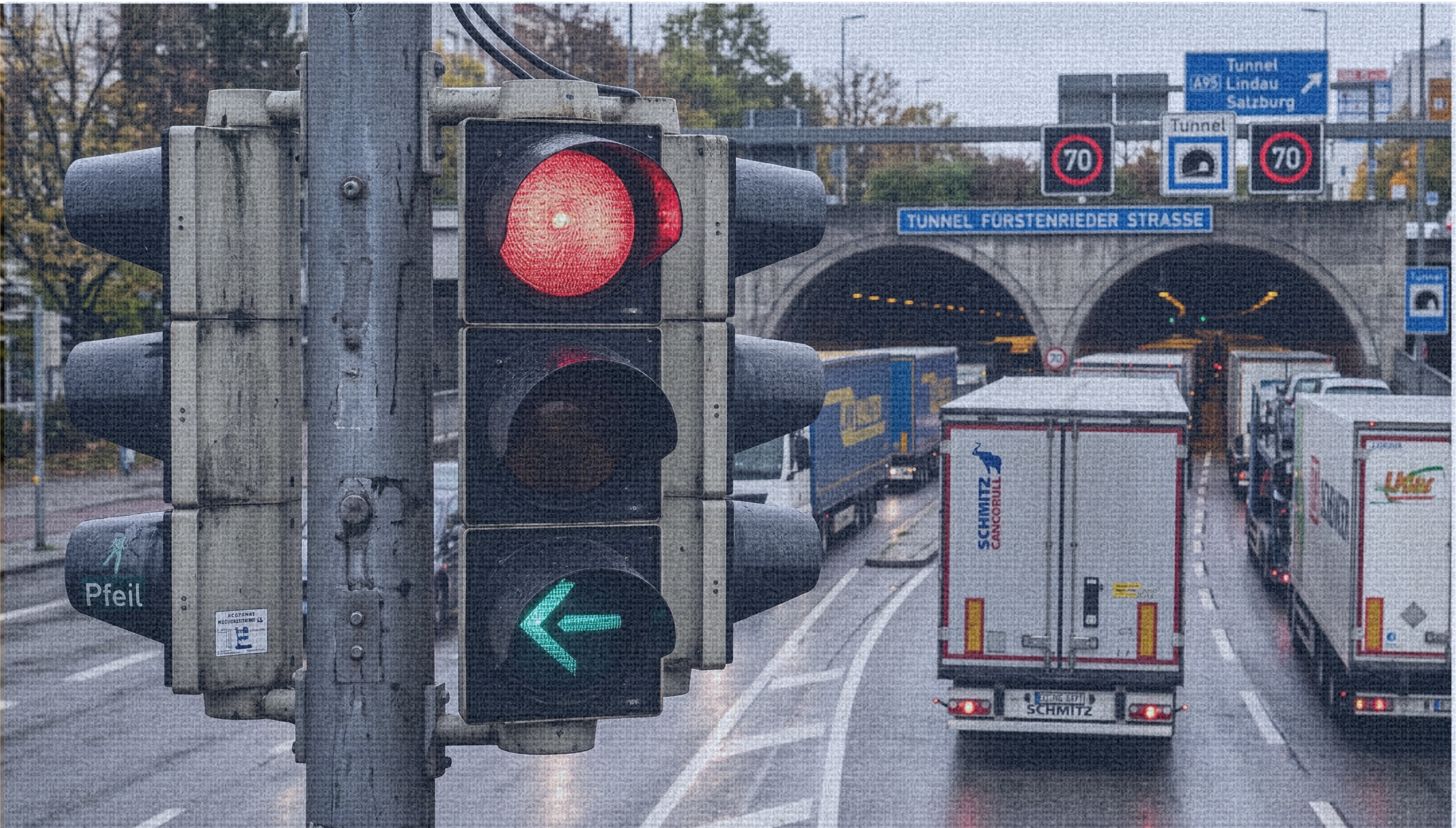 Lkw auf europäischer Autobahn — Symbolbild für Frachtkriminalität und Lieferkettenrisiko